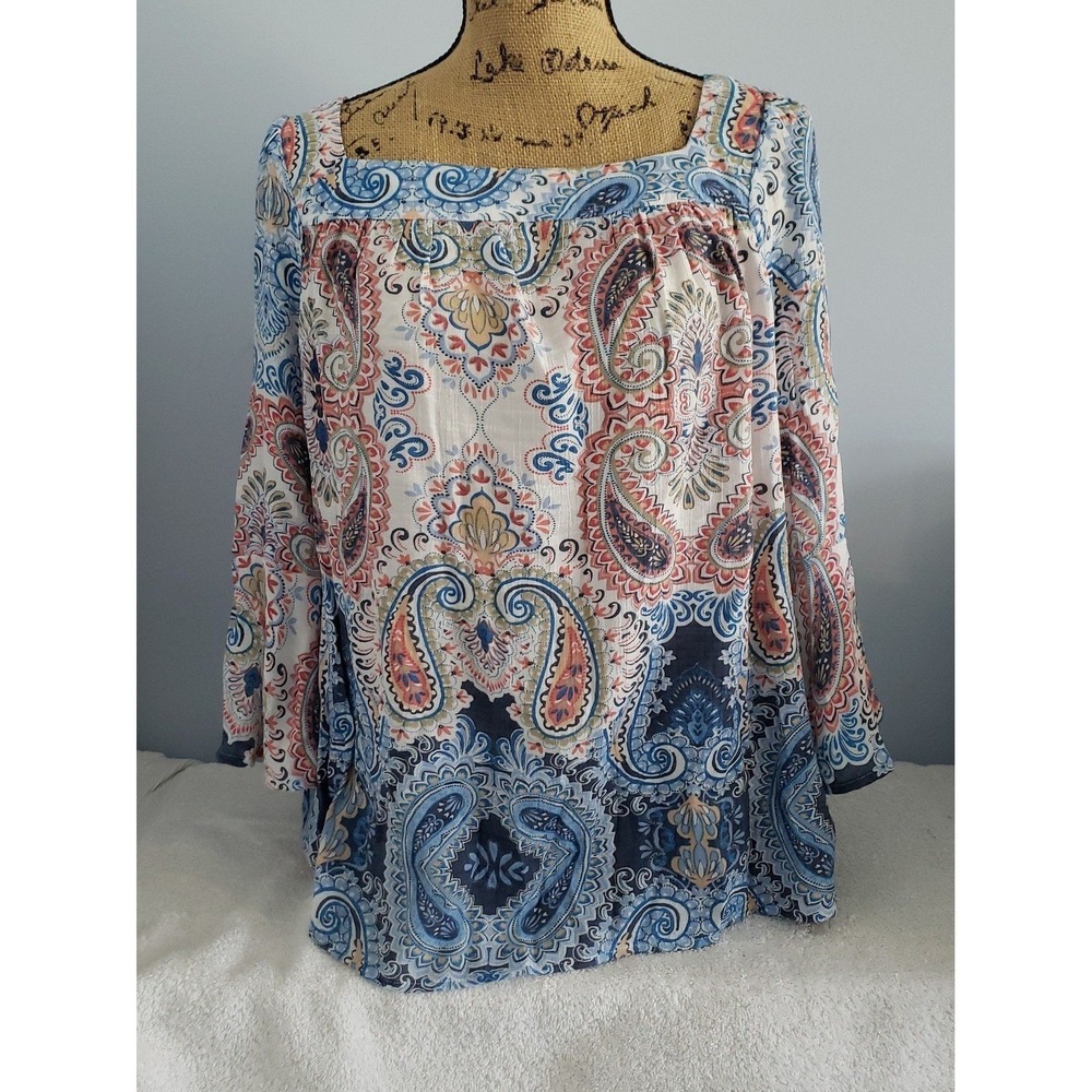 Zac & Rachel Womans  blouse Size Small‎